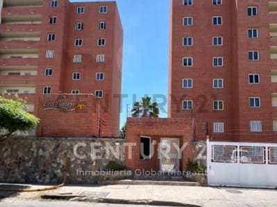 Venta de Apartamento en Residencias Los Cayos, Playas del Ángel, Pampatar.