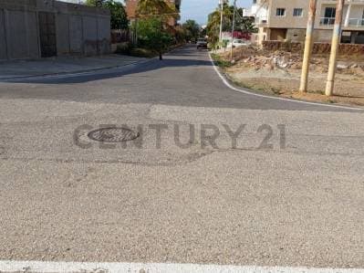Terreno turístico Playa El Yaque