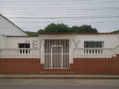 Venta terreno, con casa en Pampatar - Margarita